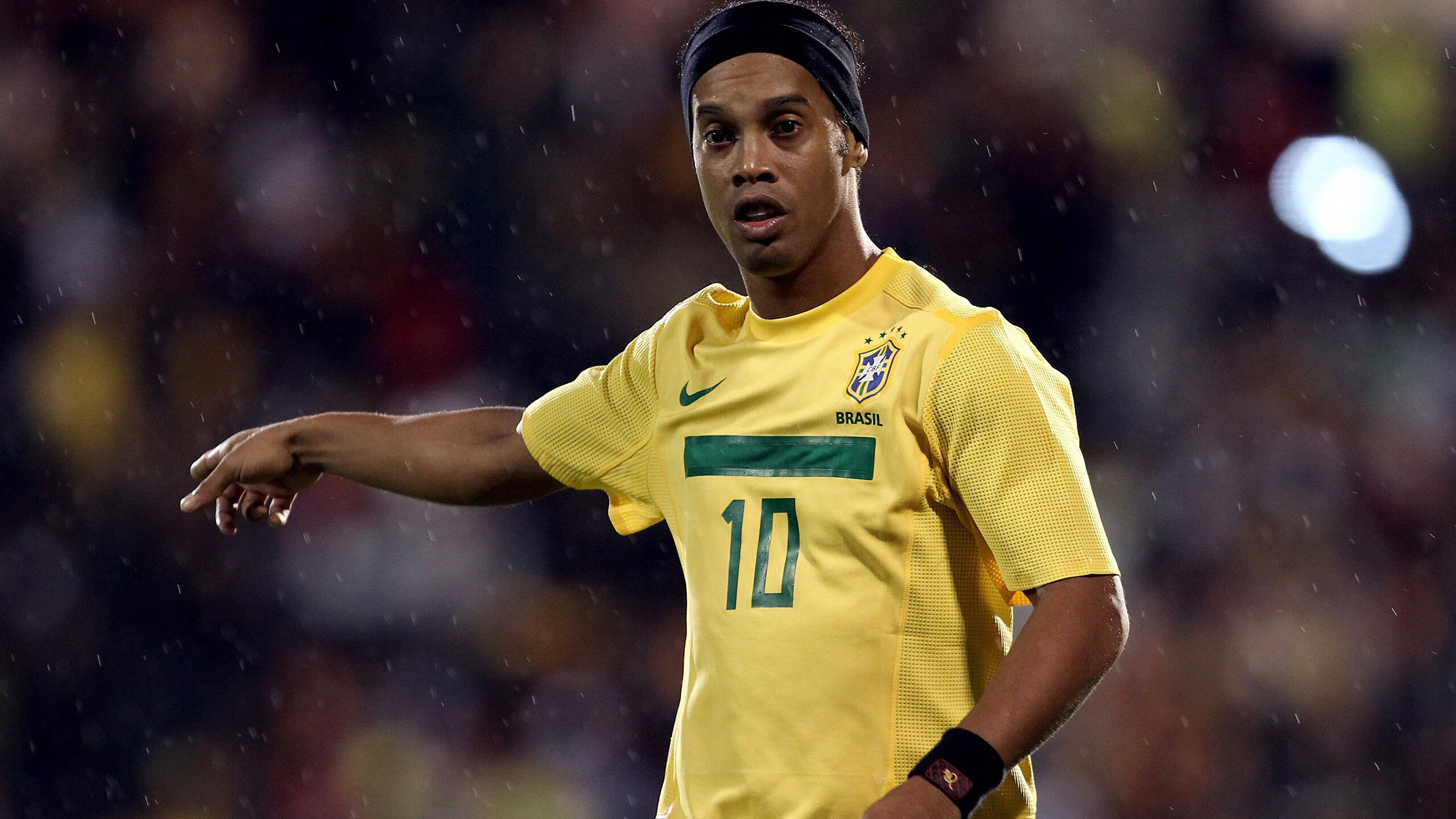 开云足球体育-闪电两连击！马竞开场5分钟击溃拜仁，德甲巨人的防线竟成纸糊，闪电两连击！马竞开场5分钟击溃拜仁，德甲巨人的防线竟成纸糊